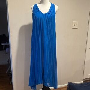 Socialite Royal Pleated Maxi Dress